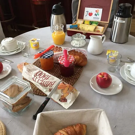 Bed & Breakfast Normandy Omaha 3*